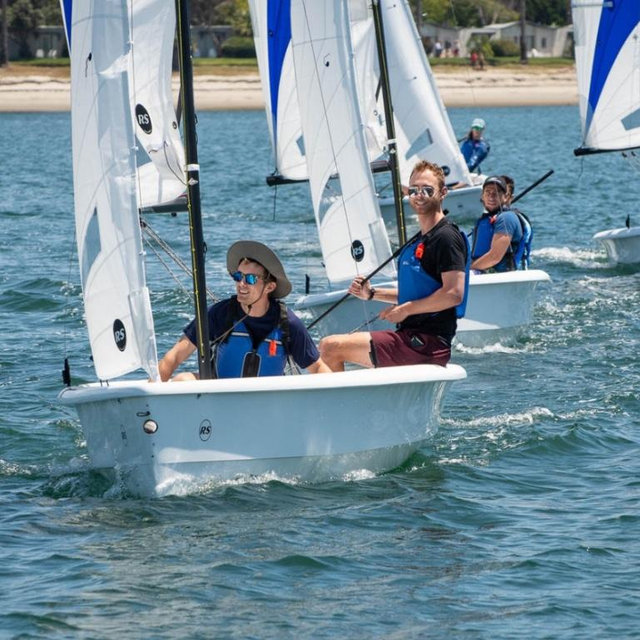 Sailing lessons in Mission Bay