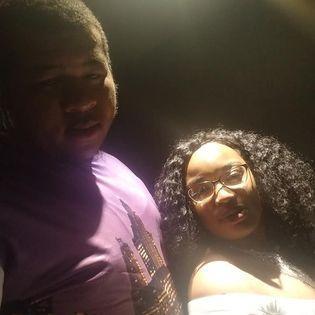 we were faaaaaaaaaaded in this pic of us in vegas