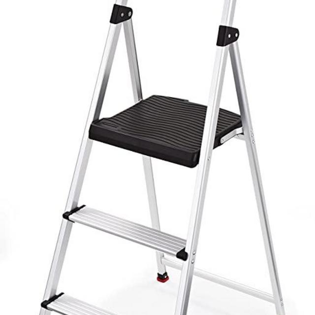 Rubbermaid RMA-3T 3-Step Lightweight Aluminum Step Stool with Project Tray, 225-pound Capacity