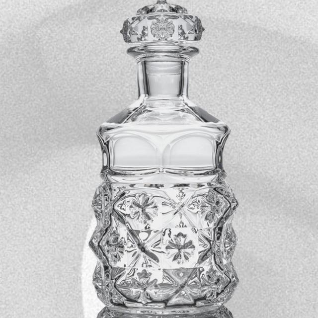 DECANTER