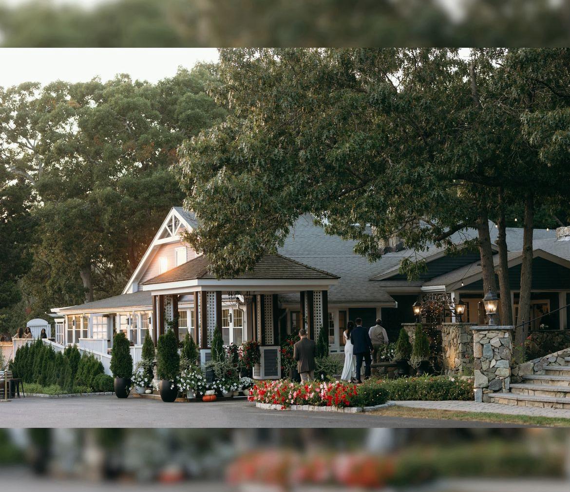 The Wedding Website of Paula Arauco and Derek Fournier