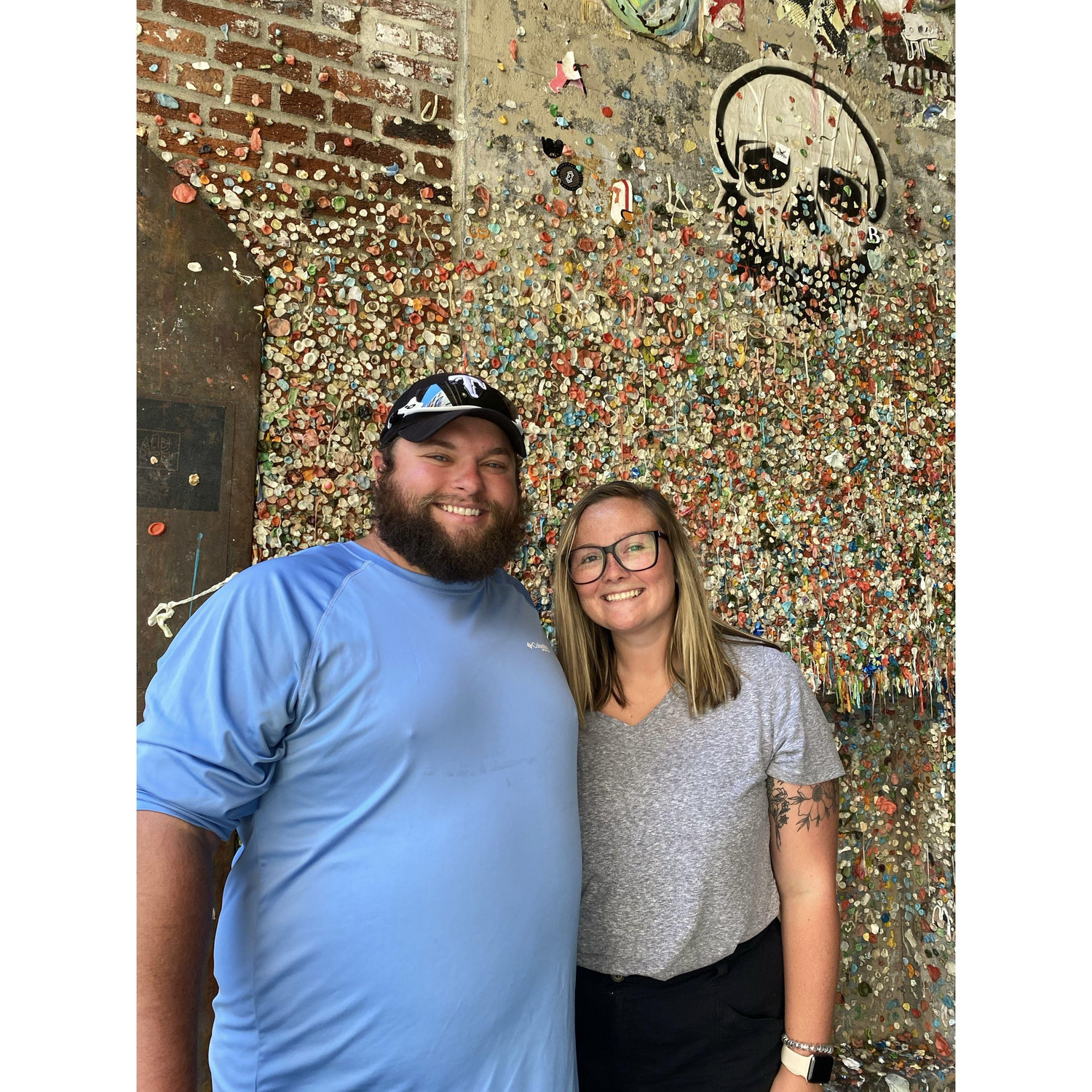 Hannah's first time in Seattle, WA to visit Anne and Kevin and we had to see the gum wall. :)