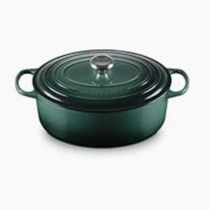 Le Creuset Enameled Cast Iron Signature Oval Dutch Oven, 6.75 qt., color: Artichaut