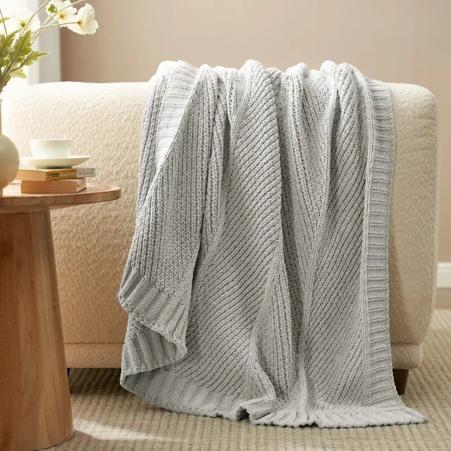 Amelie Home Chenille Knit Throw Blanket, Chunky Knit Blanket,Throw