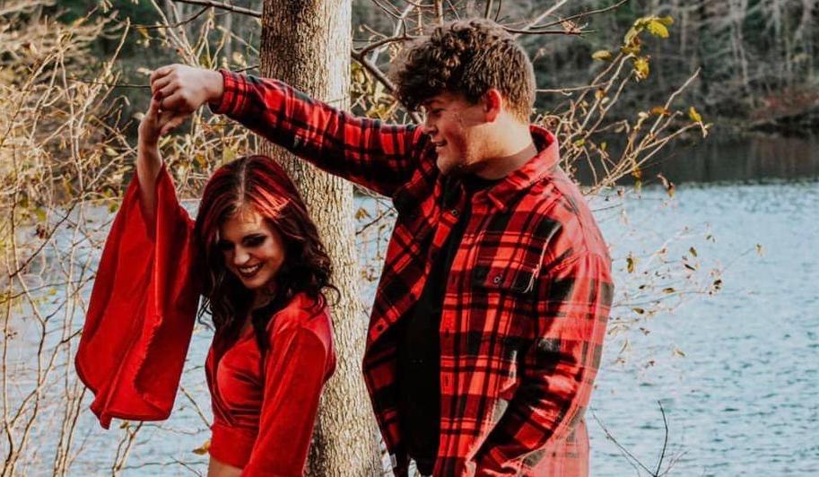 The Wedding Website of Alyssa Land and Wally Underwood