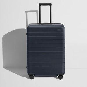 Away Luggage – The Large Suitcase (Navy Blue)