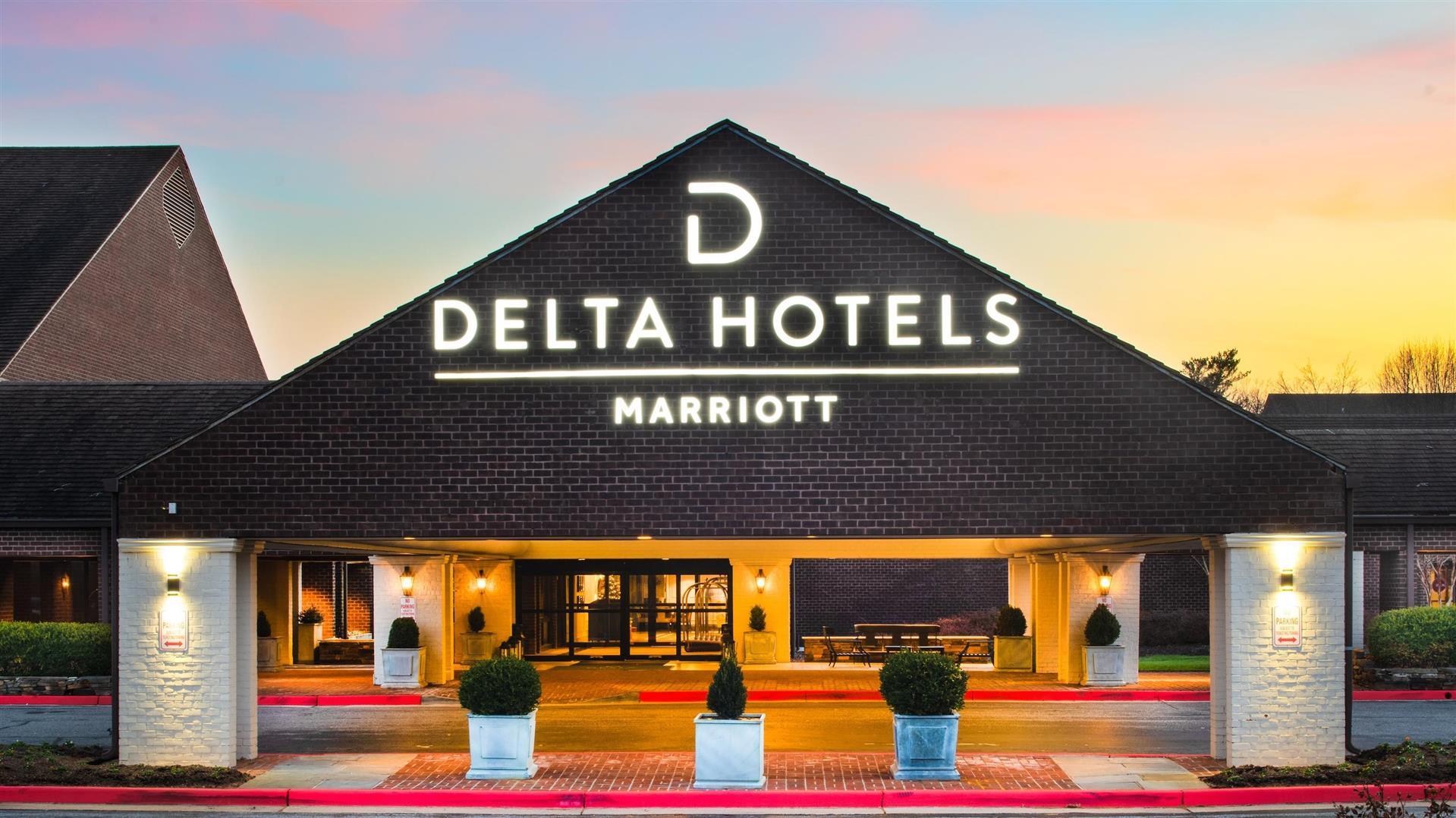 The Wedding Website of Jonathan Munshaw and Alexandra Andre