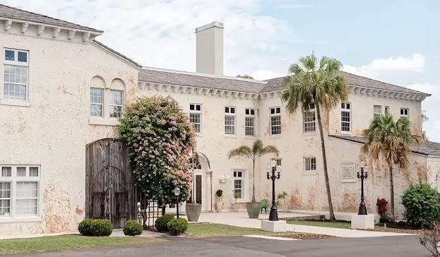 The Wedding Website of Caitlin Arpin and Emmanuel Garcia-Benitez