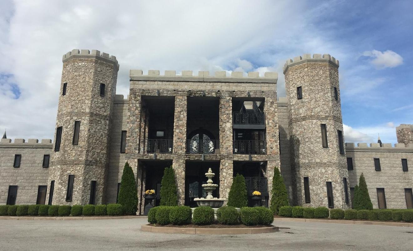 The Wedding Website of Marryn Mobelini and Cayden Castle