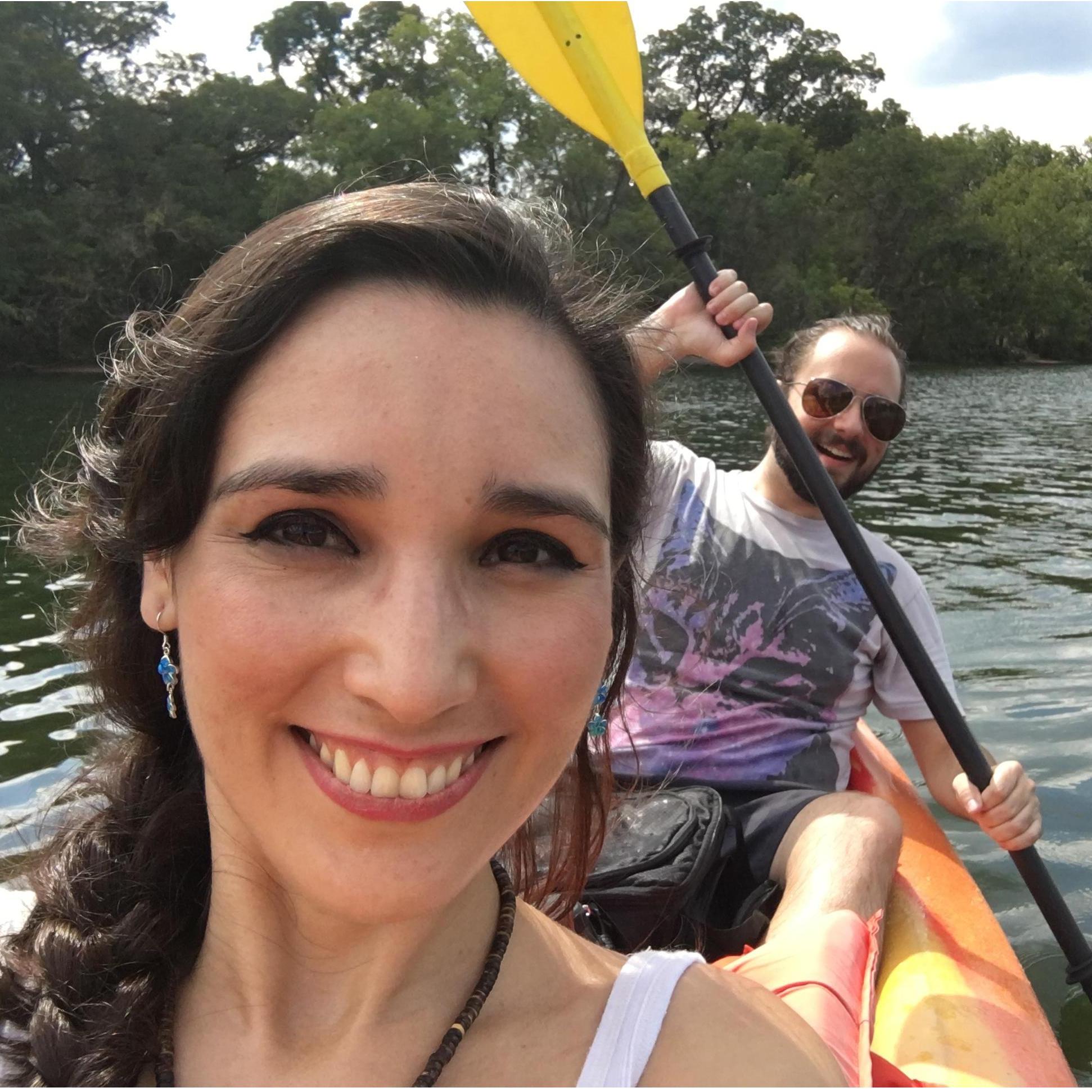 2017- Our first kayak trip in Austin, Texas. Nuestro primer viaje en kayak en Austin, Texas.