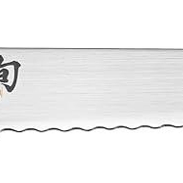 Shun Kazahana 9" Bread Knife, Handcrafted Japanese Serrated Knife, AUS10A Stainless Steel Blade, Pakkawood Handle, Slicing Knife for Professional and Home Chefs