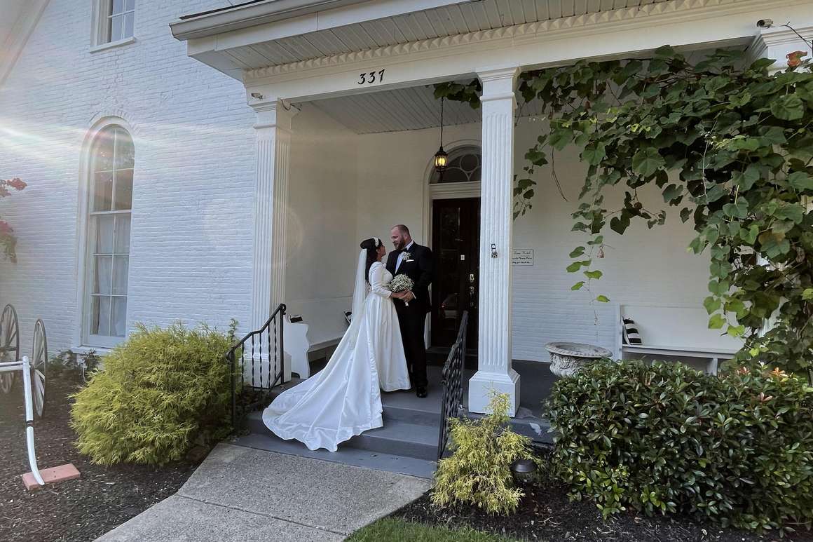 Carriage Lane Inn