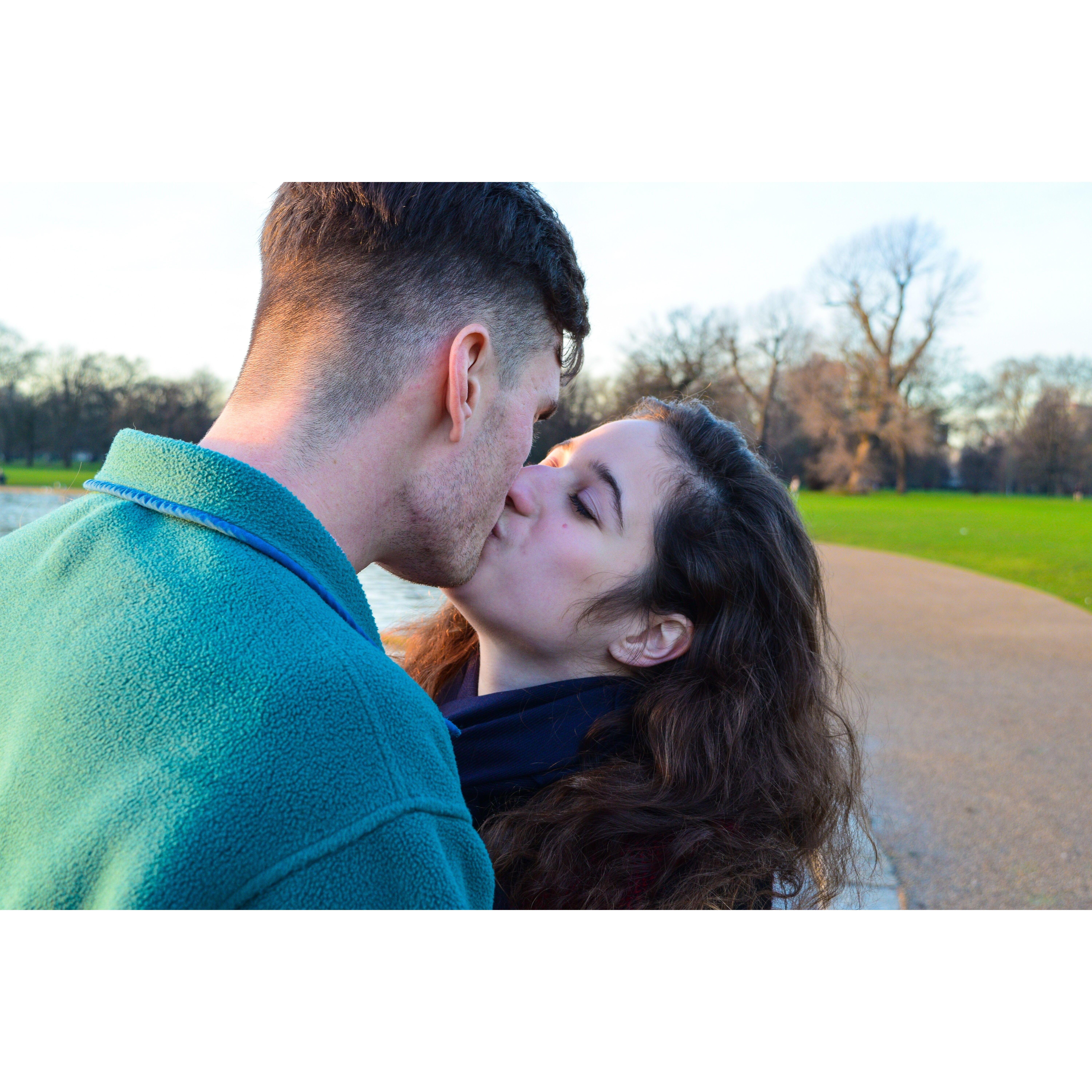 AWE kissing!