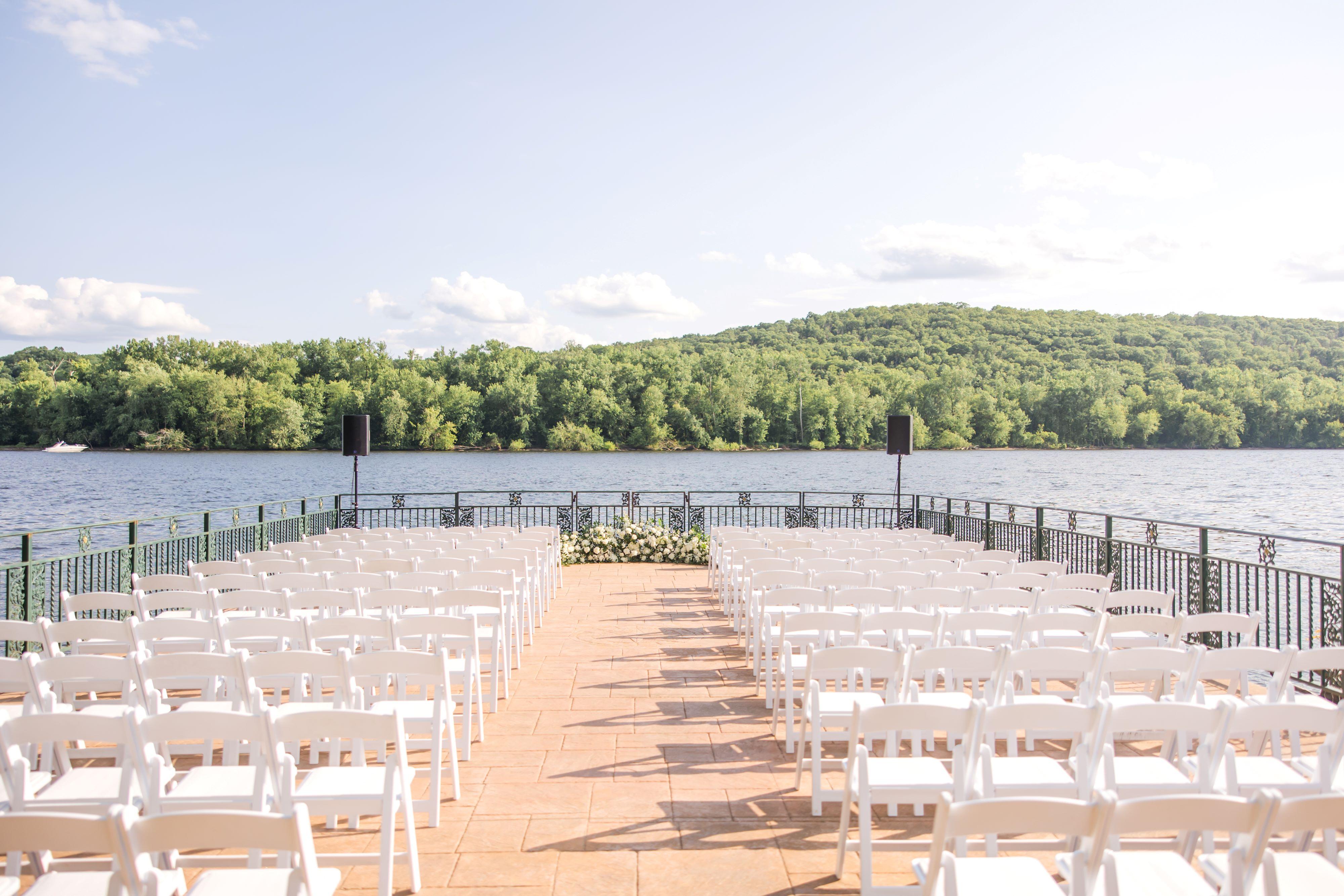 The Wedding Website of Molly Melville and Jacob Belanger