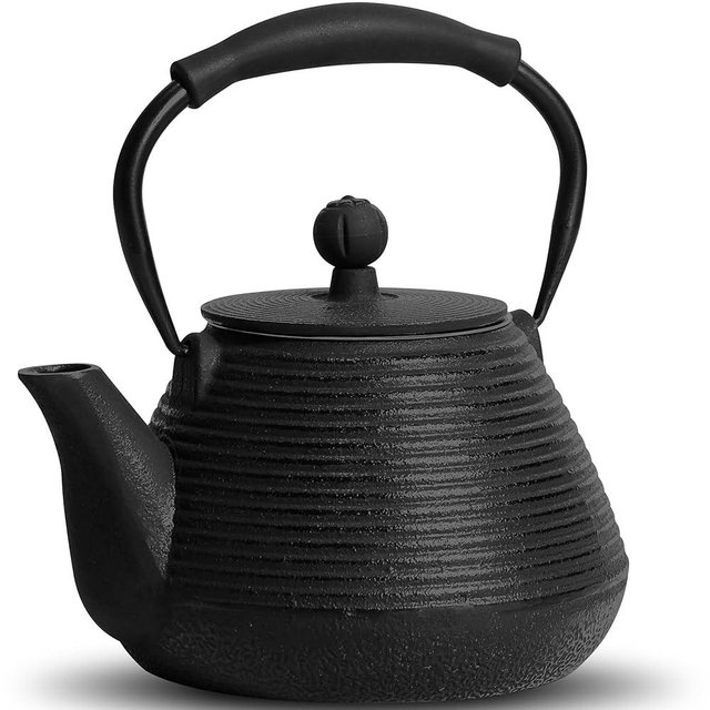 GUANGHEIRON Cast Iron Teapot, 33oz Tea Kettle Stovetop Safe with Infuser for Tea & Coffee, Hand made Japanese Tea Pot Coated with Enameled Interior, Silicone Handle, 950ml Black