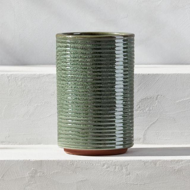 Trava Ribbed Green Outdoor Planter Medium