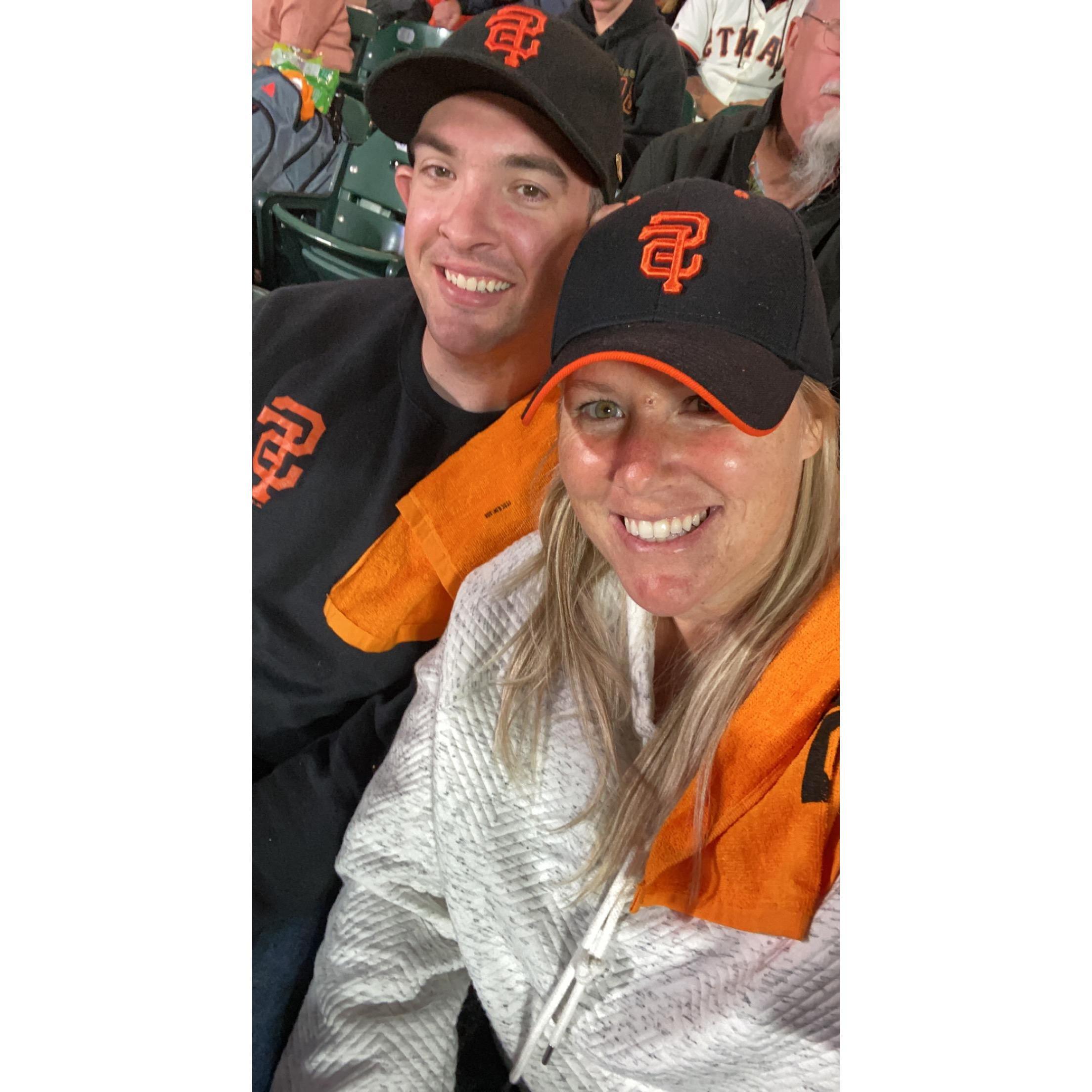 Giants BEAT LA in the first playoff game! Such a fun game to be at.