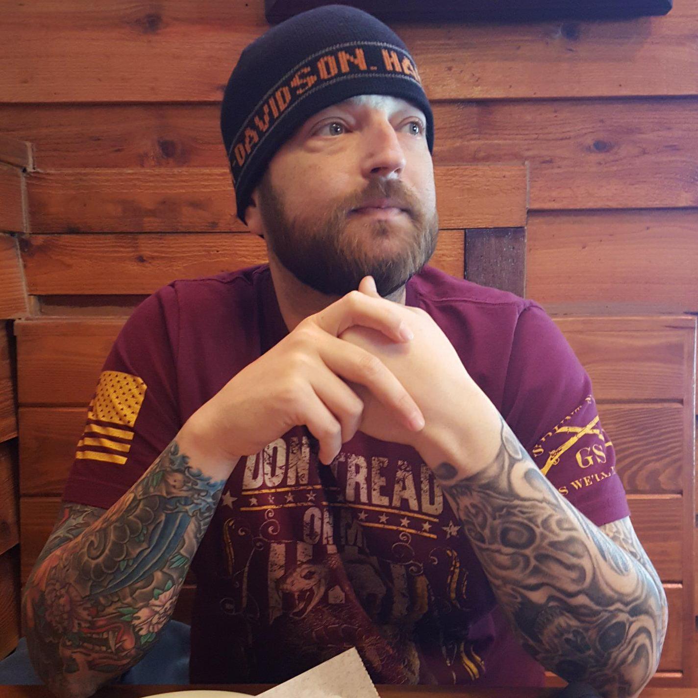 Pretty sure I snuck this picture so I could show him to "the ladies" (Mom, Kathe, Bethany and Amy), making it the first photo I took of him...
#lookatthatbabyface