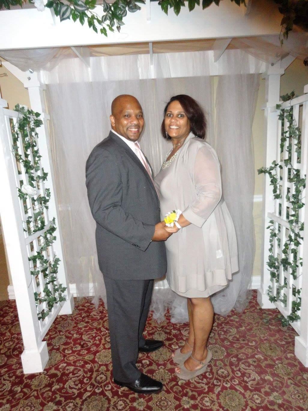 The Wedding Website of Darlene Hill and Bond Thomas
