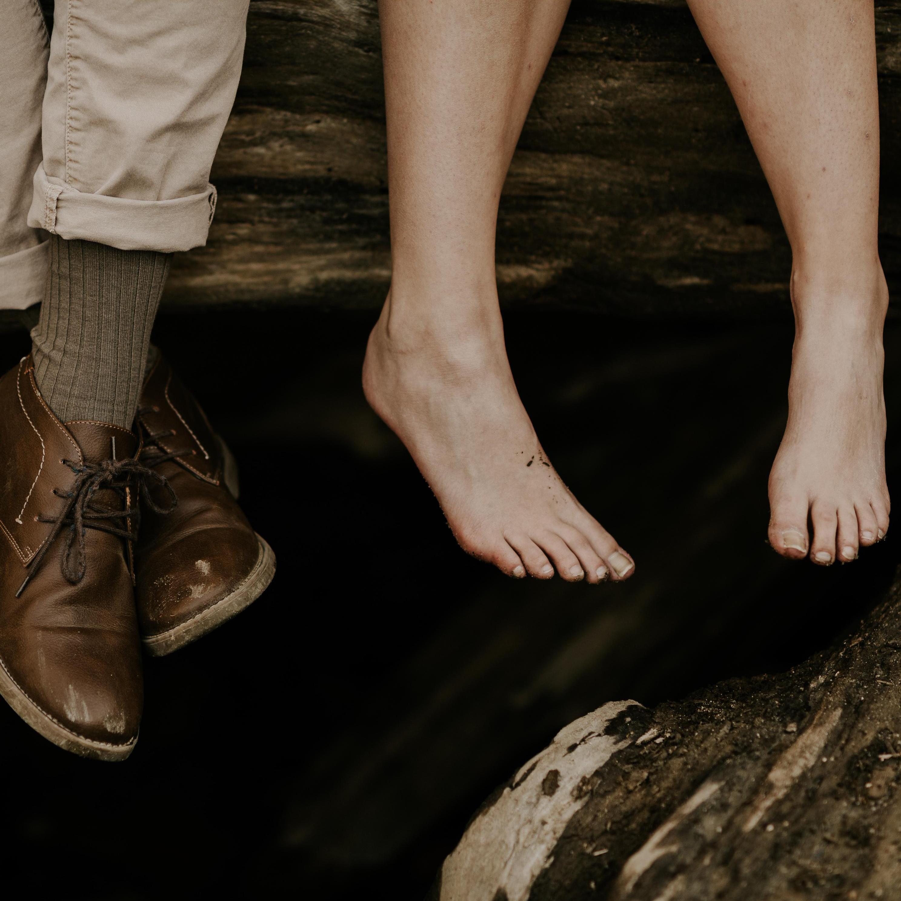 Malone and Jeremy are planning to get married barefoot