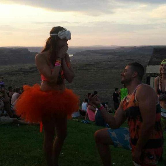 Proposal at the gorge