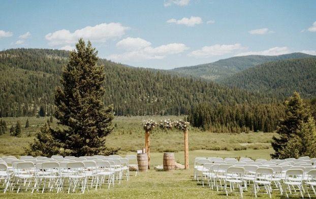 The Wedding Website of Lily Gardner and Miles Hatch