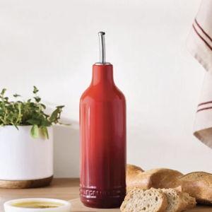 Le Creuset Signature Oil Cruet, 20 oz. | Bloomingdale's Le Creuset