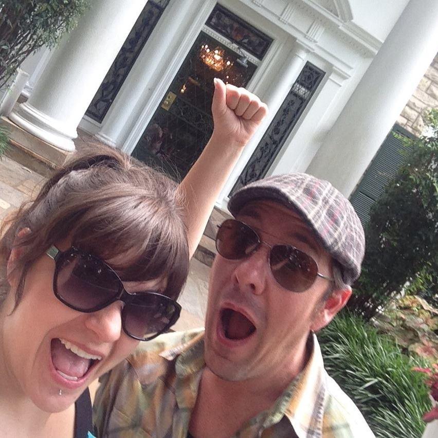 Our first roadtrip! Graceland Stop! 
