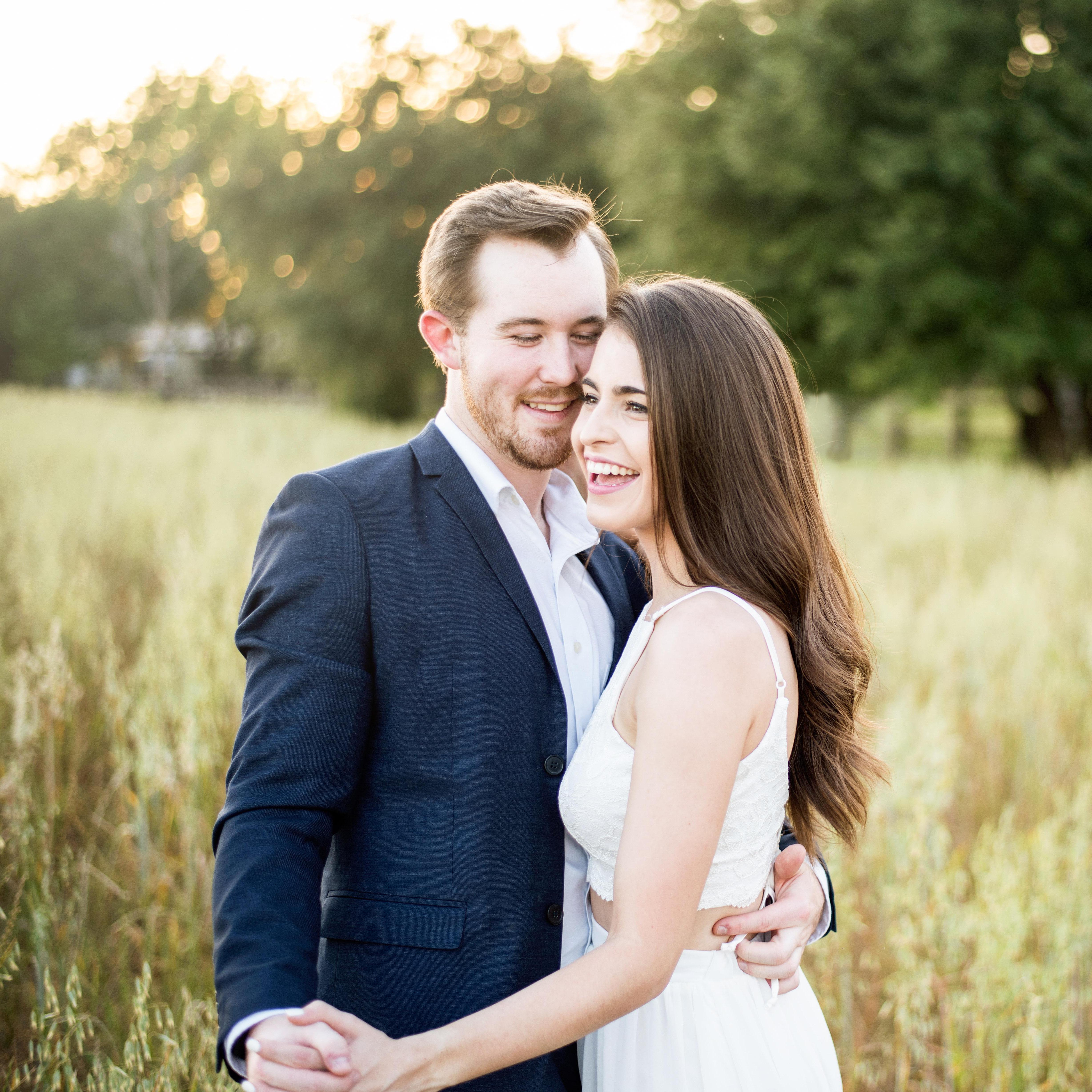 Engagement Pictures by Andrew Swindle Photography