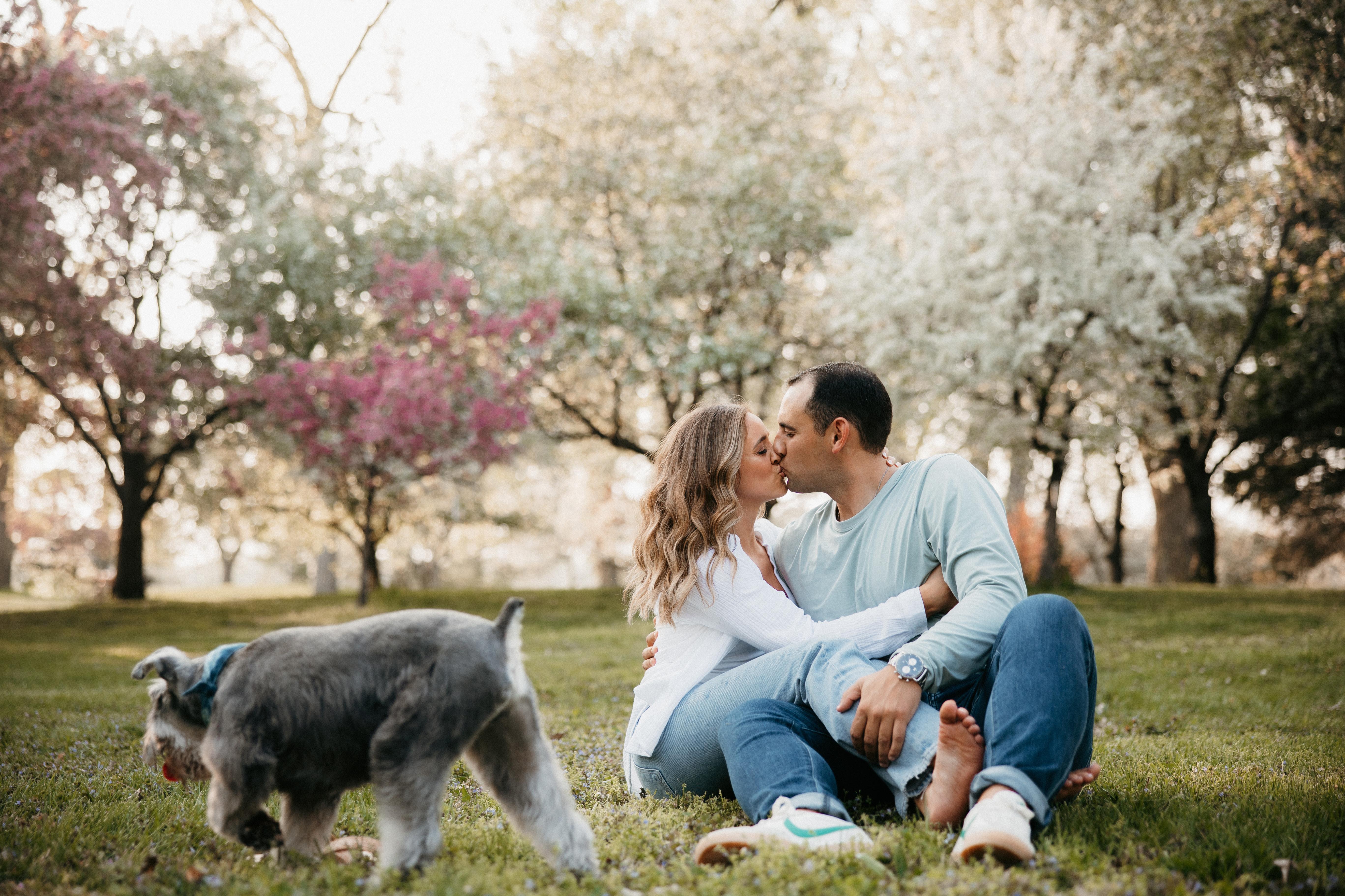The Wedding Website of Emily Ney and Isaac Bruns