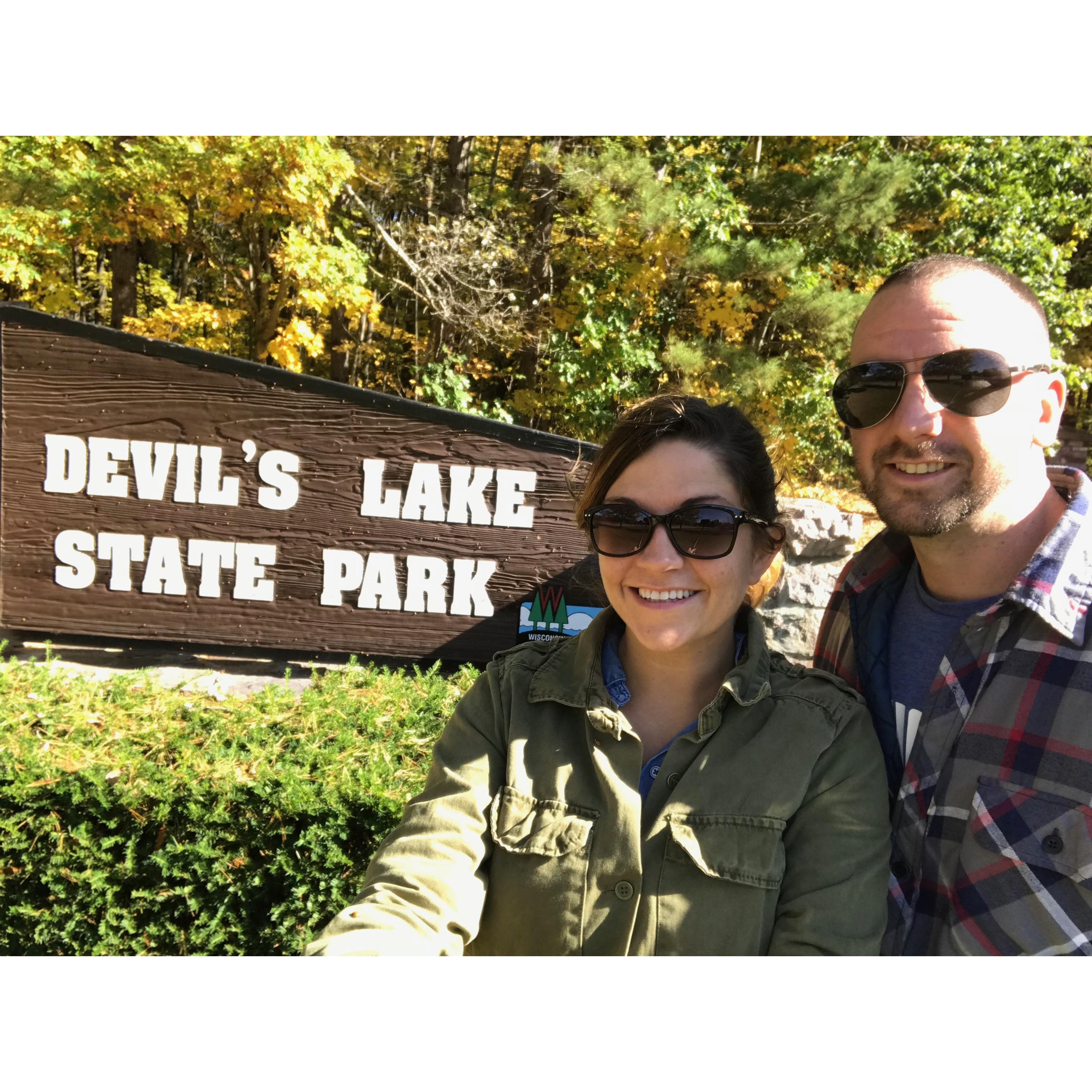 A hiking trip to Devil's Lake State Park.