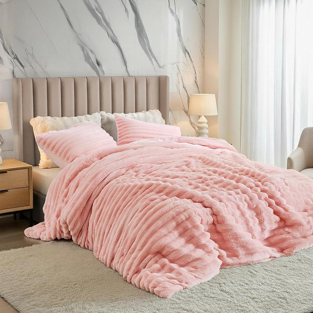 Regency Heights Cuddly Ribbed Fluffy Comforter Set Queen, Super-Soft Pink Plush Fleece Bedding Set, Warm Fuzzy Queen Size Comforter with Matching Shams, All-Season Cozy 3-Piece Bed Set, Blush Pink