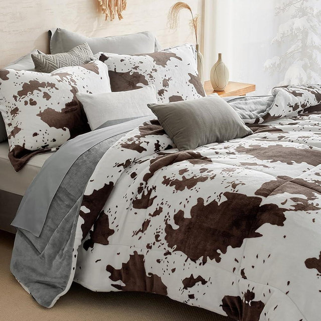 Petrichor Velvet Flannel King Comforter Set- Cow Print Western Style Blanket,Luxury Fuzzy Heavy Bedding Set, 3 Pieces Plush Winter Bed Set with Comforter (90"x104") & 2 Pillow Shams (20"x36"