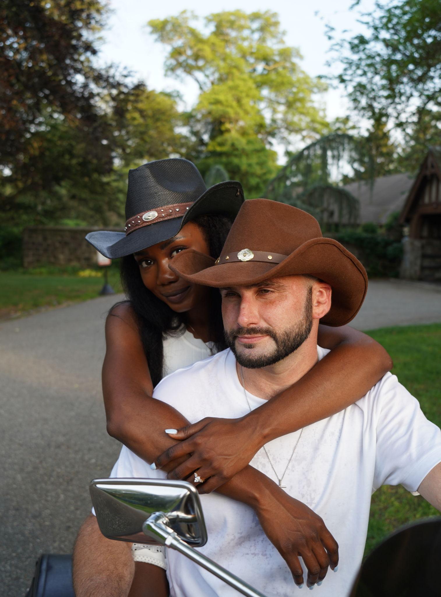 The Wedding Website of Roesha Andre and Laurence Roth