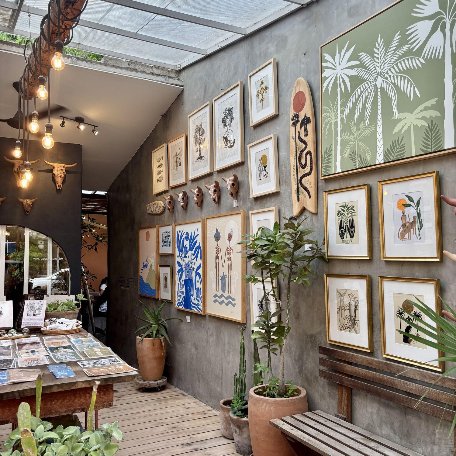 Cute art gallery & coffee shop in town