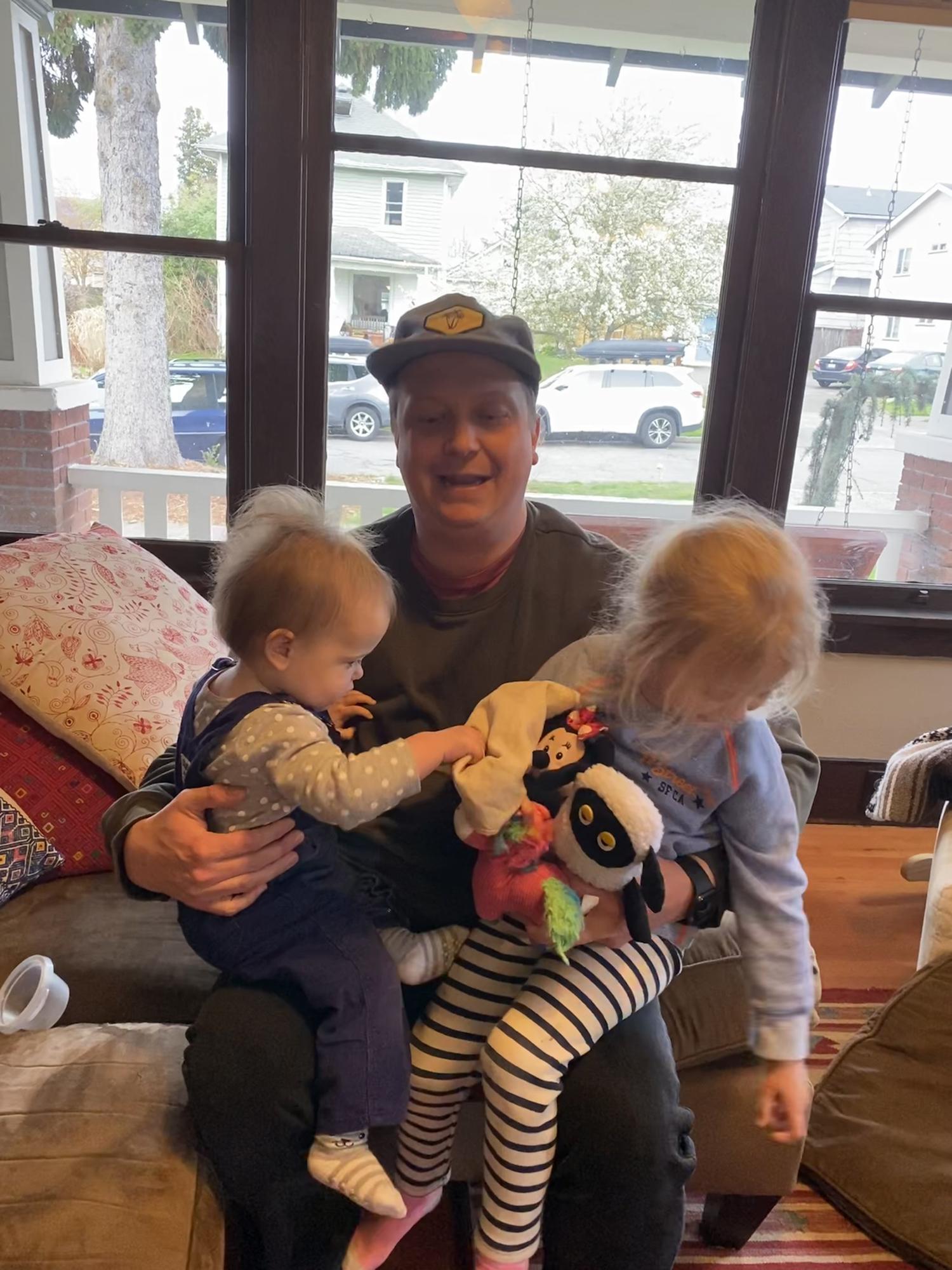 Clark w his nieces. Washington, 2022.