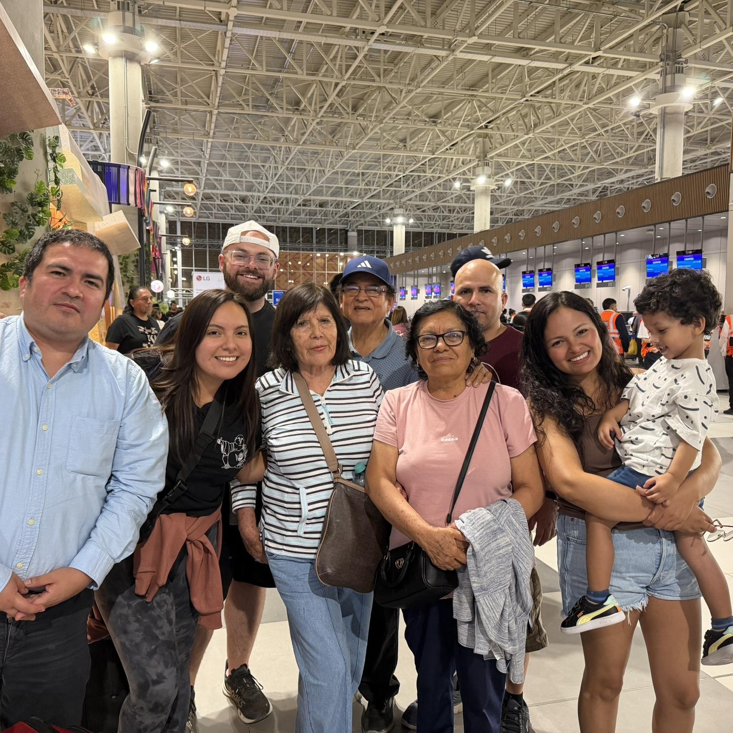 Saying see you soon to family in Peru 🇵🇪