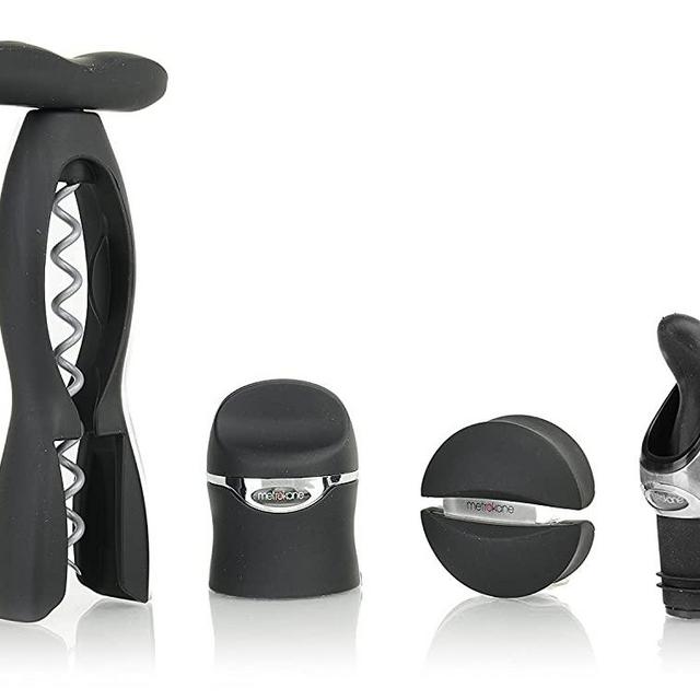 Rabbit 4 Piece Wine Tool Kit (Velvet Black)