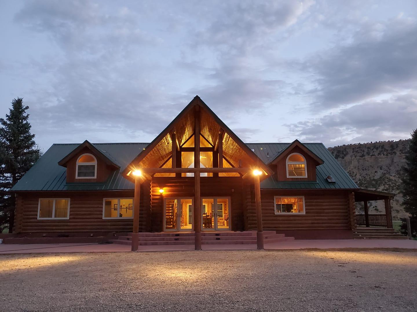 The Wedding Website of Felicia Olmos and Cydney Brereton