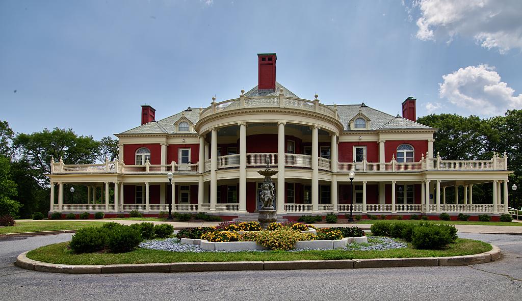 The Wedding Website of Hannah O'Leary and Connor Delaney