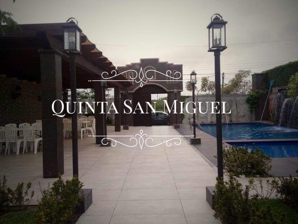 The Wedding Website of Sheyla Carbajal and Oziel Gómez