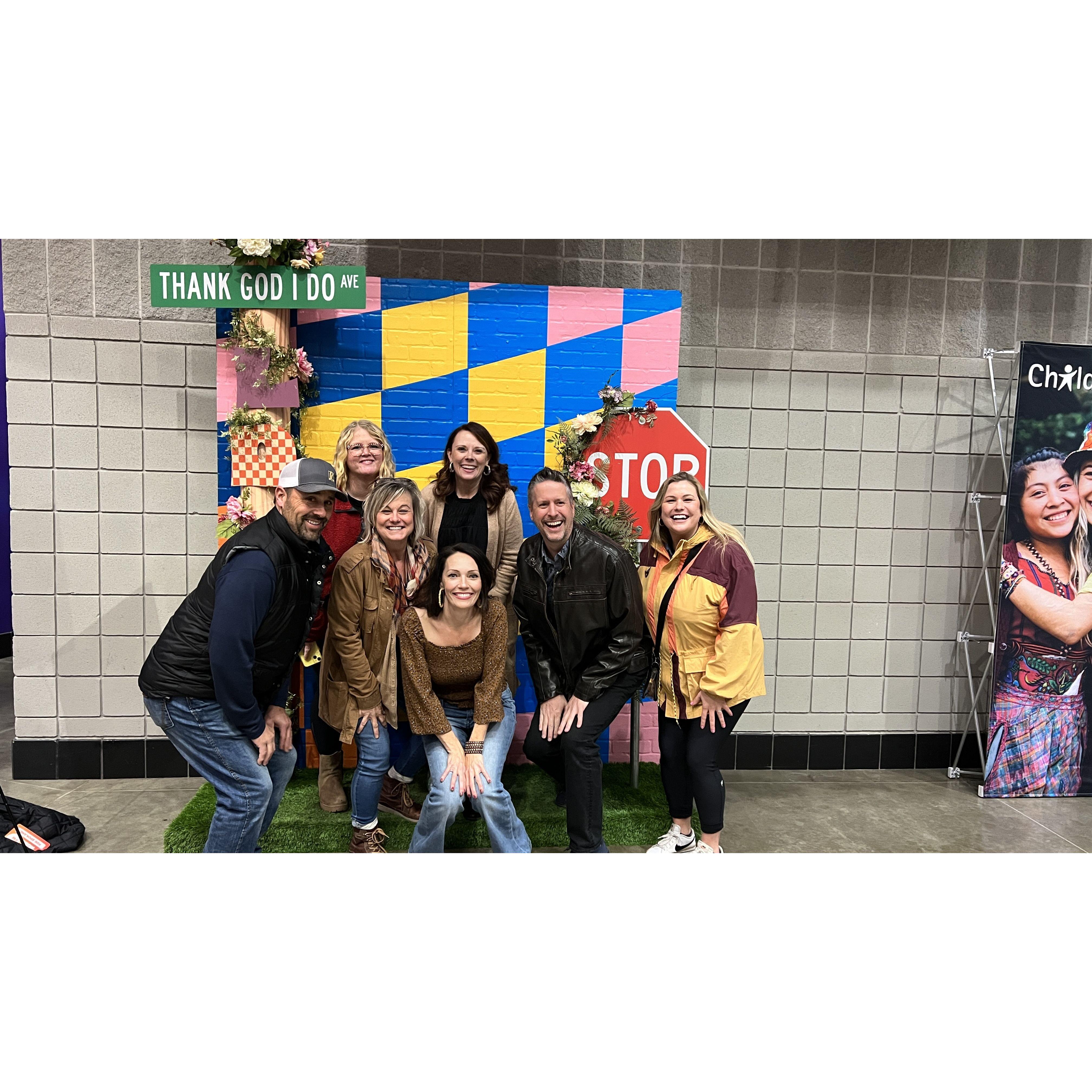 Lauren Daigle concert with the best friends