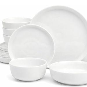 Gibson Home Oslo Dinnerware Set for 4, 16-Piece White Porcelain Plates and Bowls