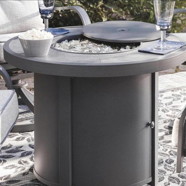 Donnalee Bay Fire Pit Table