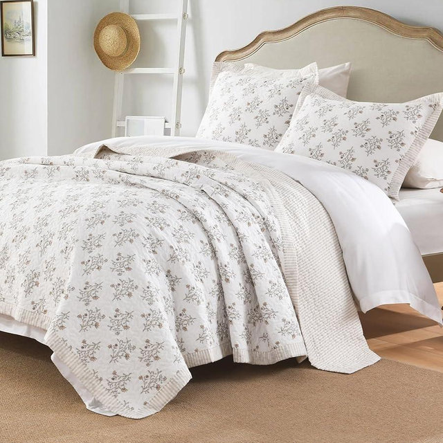 CozyQQ White Floral Queen Quilt - 100% Organic Cotton Reversible Quilt Queen Size, Elegant French Girls Women Gift, Lightweight Quilted Bedspread Bedding Set, Spring All Season Comforter, 98"x90"