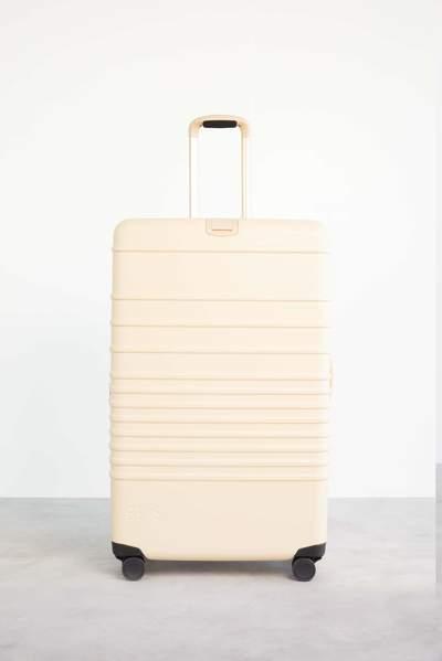 Beis The 29" Large Check-In Roller