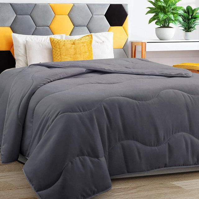 MEELUS Lightweight Comforter Cooling Grey, All Season Duvet Insert Breathable King Size Summer Bedding, Soft Microfiber Cool Down Alternative Quilt with Corner Tabs, 102x90 inch