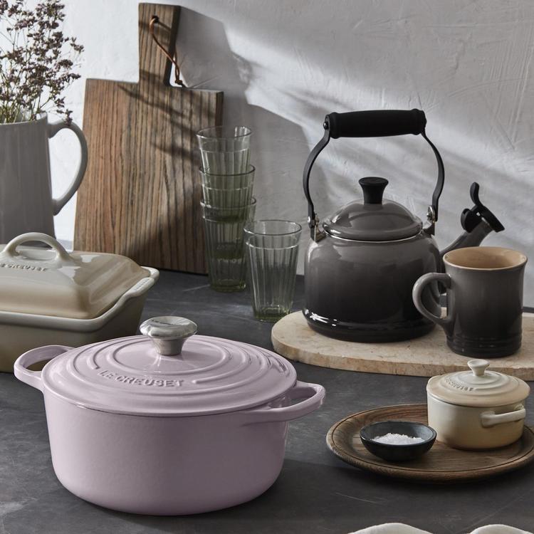 Le Creuset, Signature Round Dutch Oven | Zola