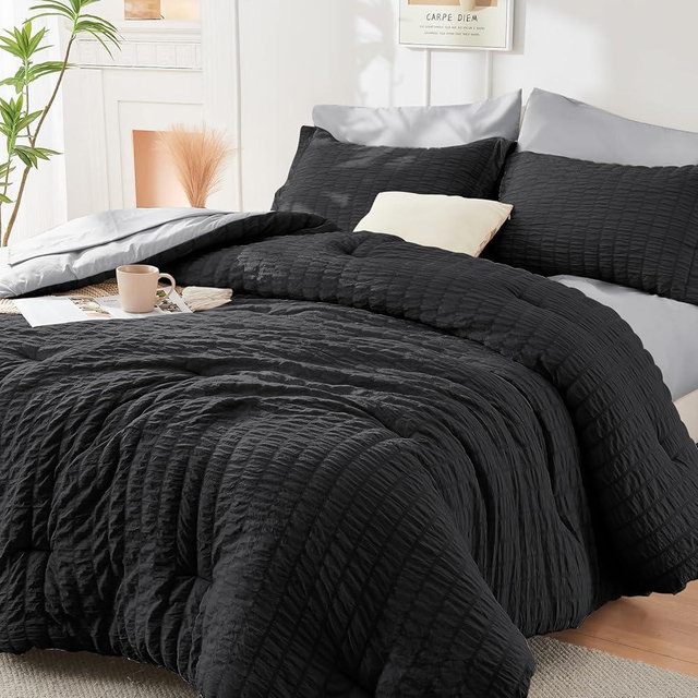 HYMOKEGE Black/Light Grey King Size Comforter Set Seersucker 7 Pieces, All Season Luxury Bed in a Bag for Bedroom, Bedding Set with Comforter, Sheets, Pillowcases & Shams