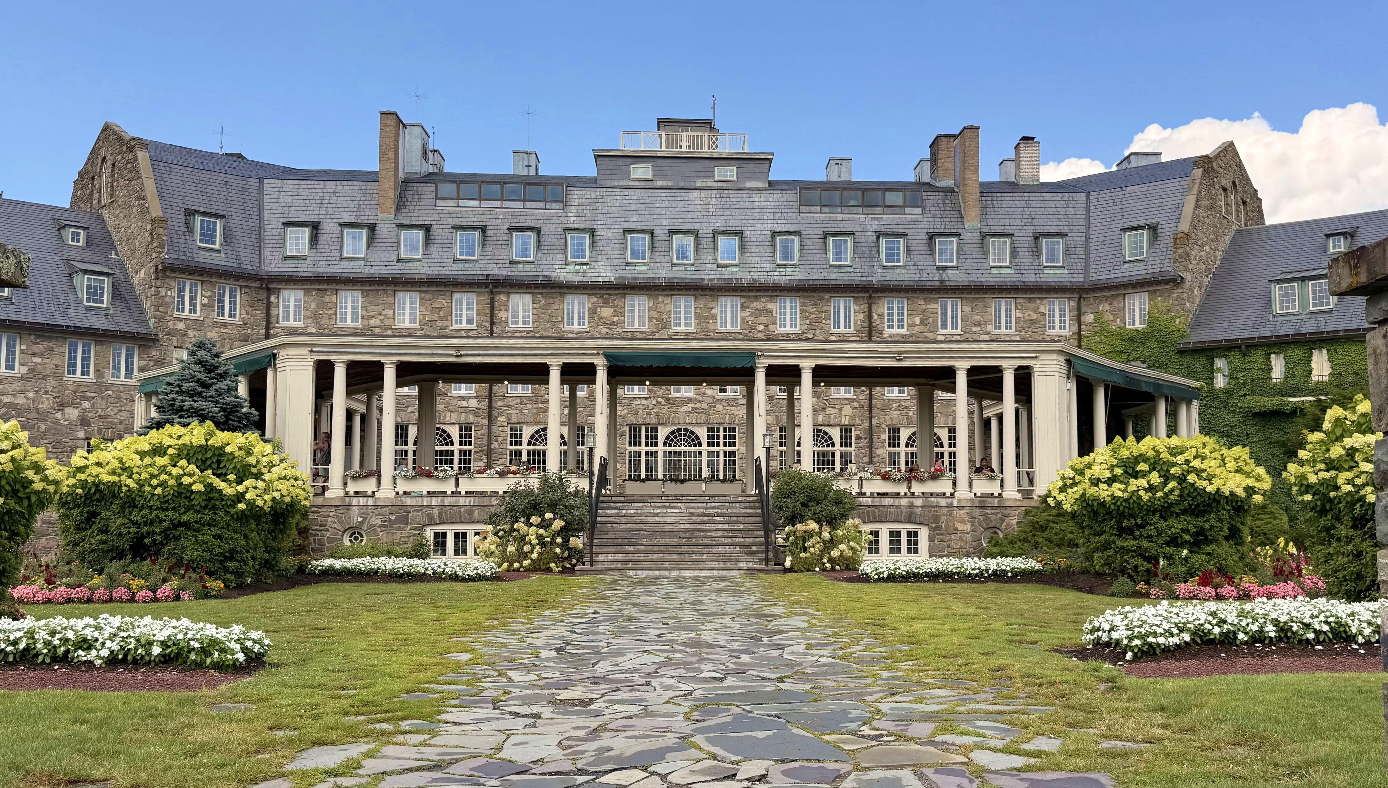 The Wedding Website of Sophia Gelard and Shane Marshall